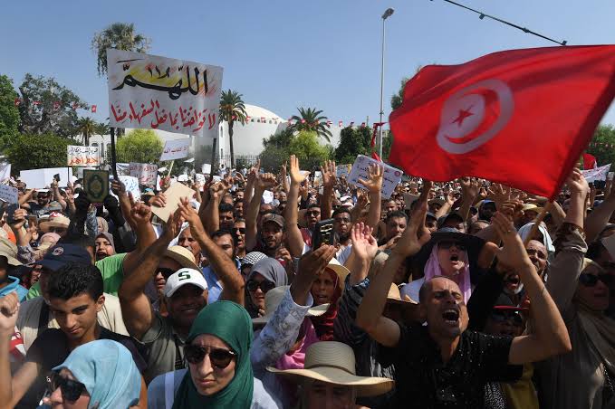 تونس تنتفض ضد قيس سعيد