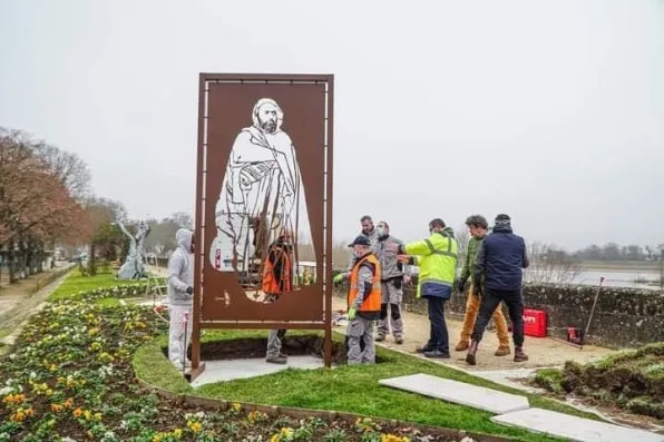 الجزائر ترد على حادث تخريب منحوتة فنية للأمير عبد القادر في مدينة أمبواز الفرنسية