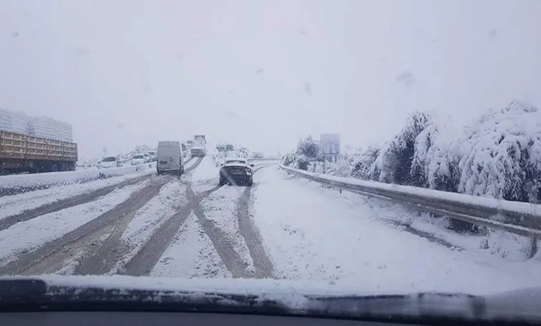 الارصاد الجوية أمطار وثلوج كثيفة .. إضطراب جوي يغطي 37 ولاية