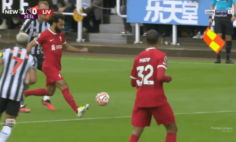 محمد صلاح يقود ليفربول لفوز قاتل 2-1 على نيوكاسل يونايتد في الدوري الإنجليزي