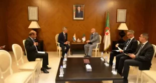 وزير الشؤون الخارجية يلتقي سفراء دول البريكس لتعزيز دعم ترشح الجزائر
